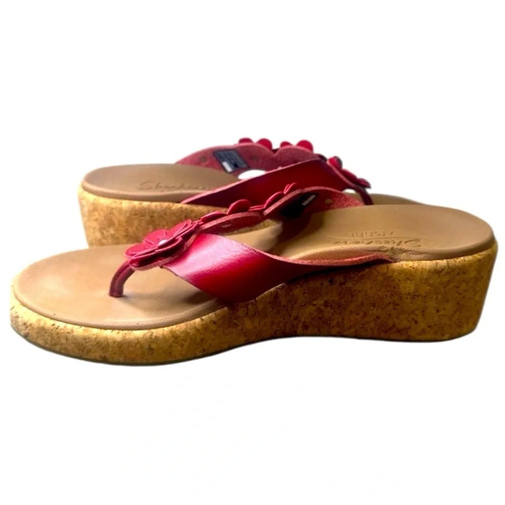 Skechers Arch Fit Beverlee-Rare Blossom Women’s Red Flip Flops Thongs Sandals